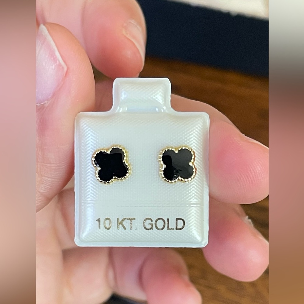 10k Solid Gold Clover Earrings✨🆕